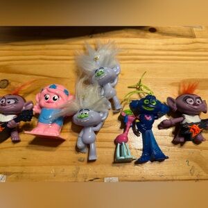 Dreamworks McDonald’s Trolls world tour happy meal toys. 2020  duplicates